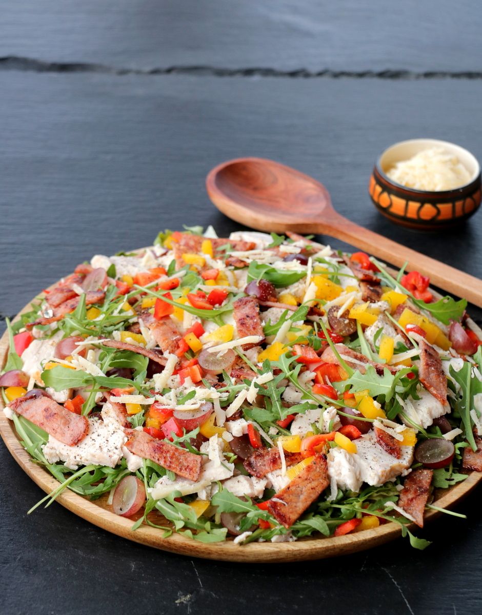 Kyllingsalat med bacon & parmesan