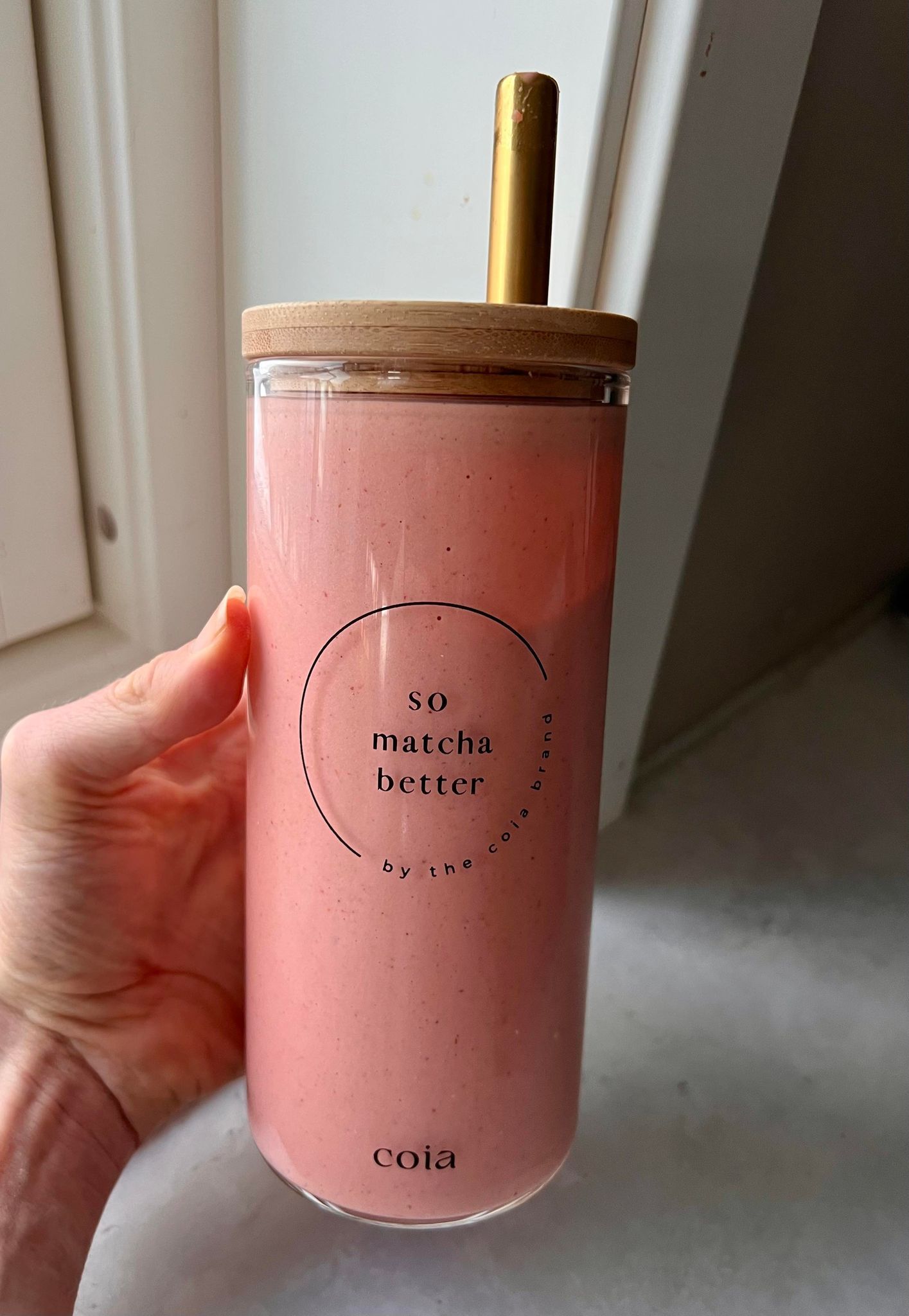 Ny favorittsmoothie med mango & jordbær