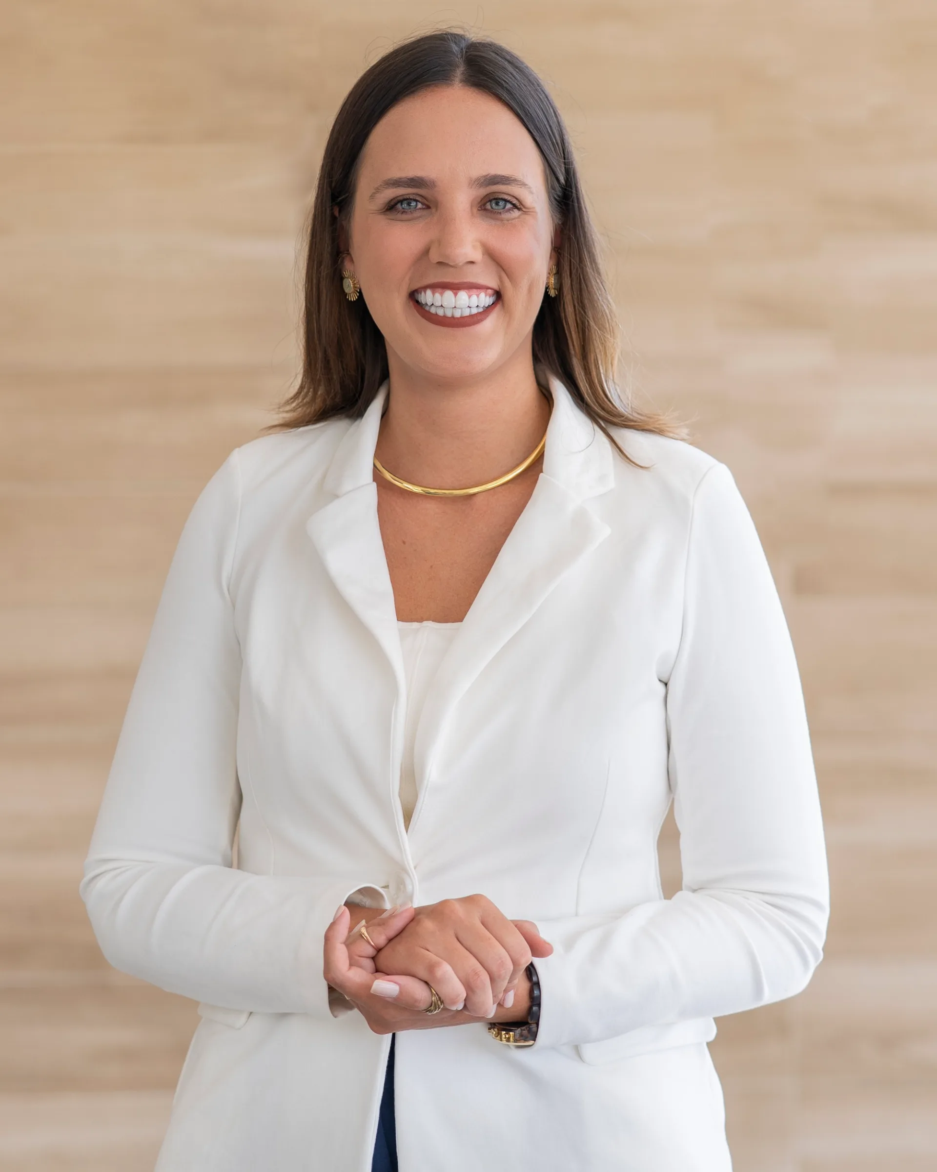 BUSSINESS WOMAN PORTRAIT