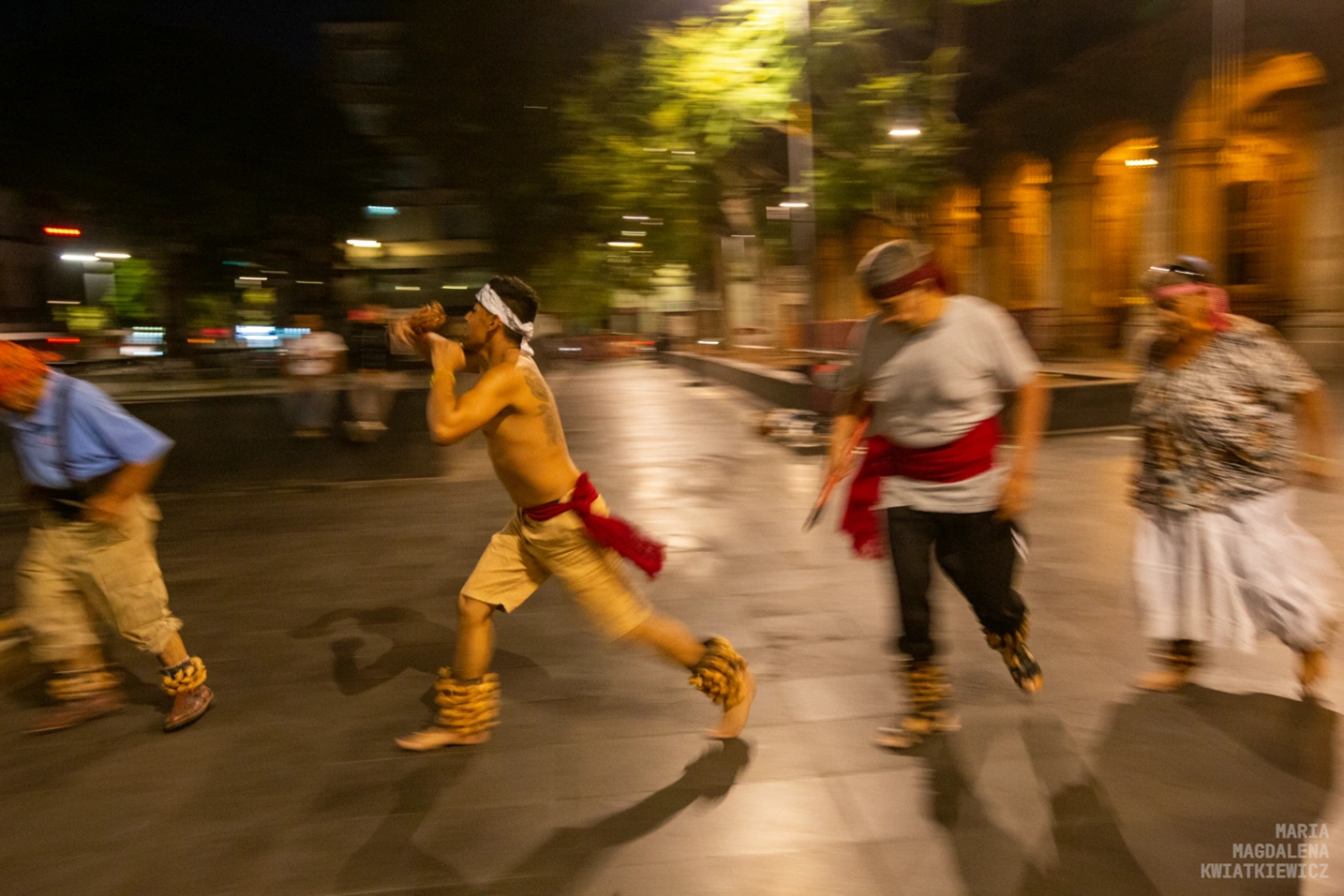 In search of roots: contemporary Mexica between tradition and modernity.