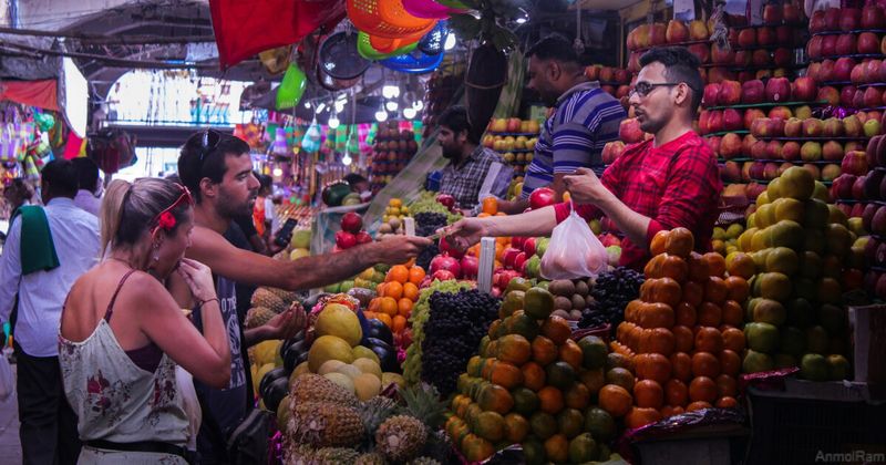 Budget Hacks for India Travel: Saving on Flights, Food, and Transport (2026)