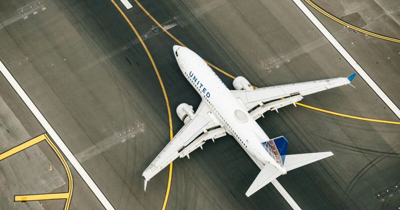 Boeing 787 Dreamliner at Newark airport — United Airlines nonstop EWR to Delhi India 2026