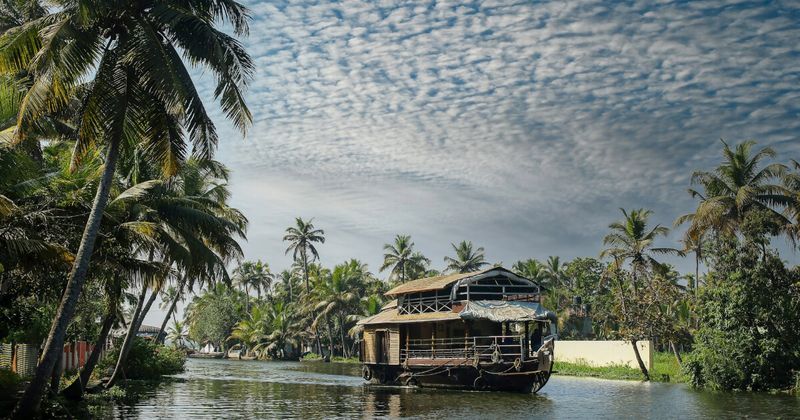 Traditional houseboat on Alleppey Kerala backwaters — 2 weeks India itinerary Kerala section