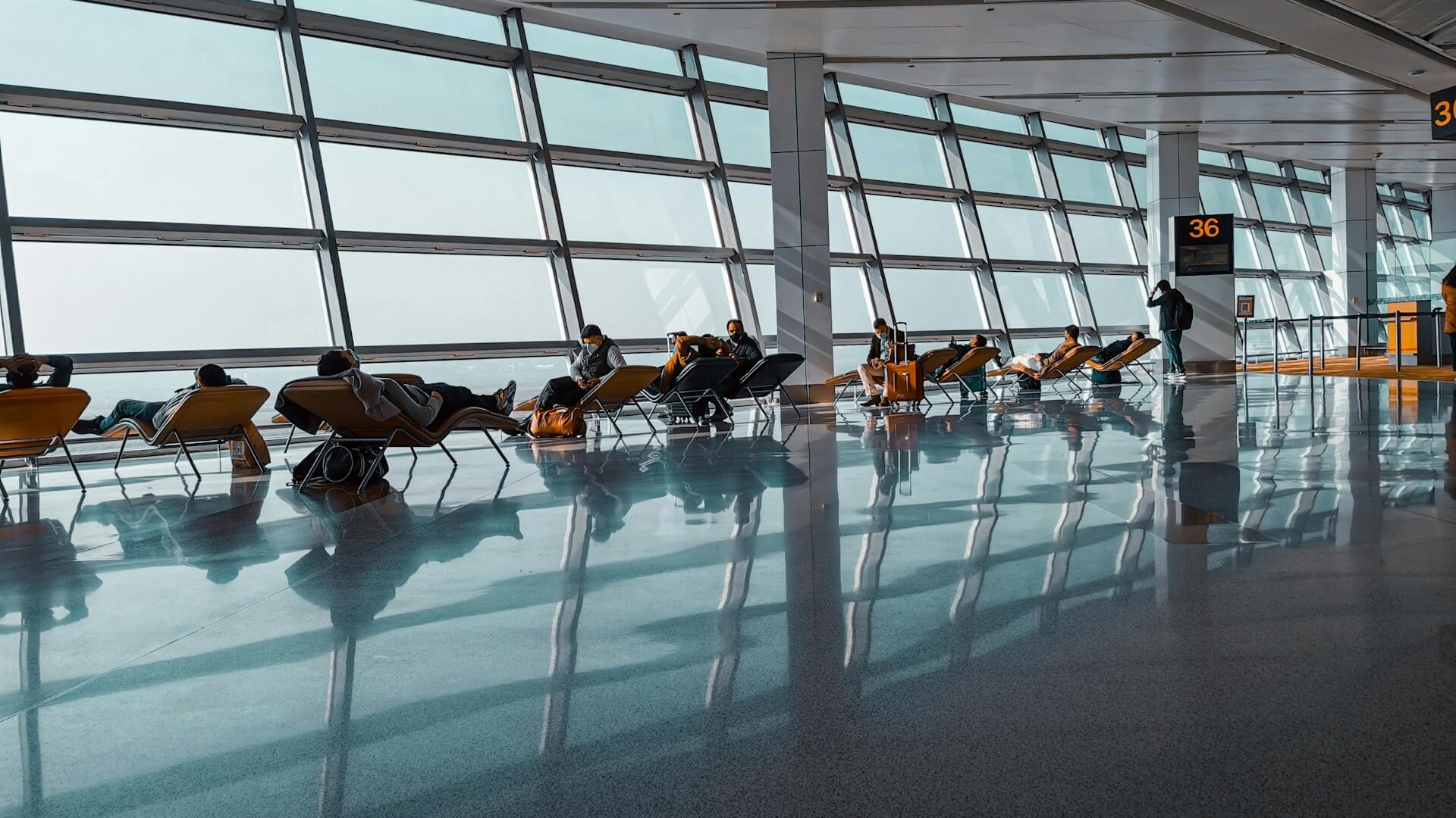 How Far in Advance to Book International Flights from India to Get the Best Price
