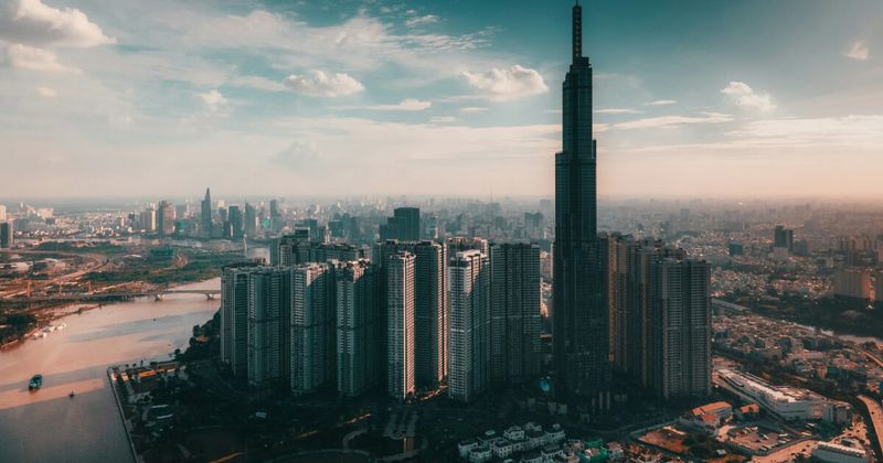 Abu Dhabi skyline — Etihad Airways free stopover programme USA to India 2026