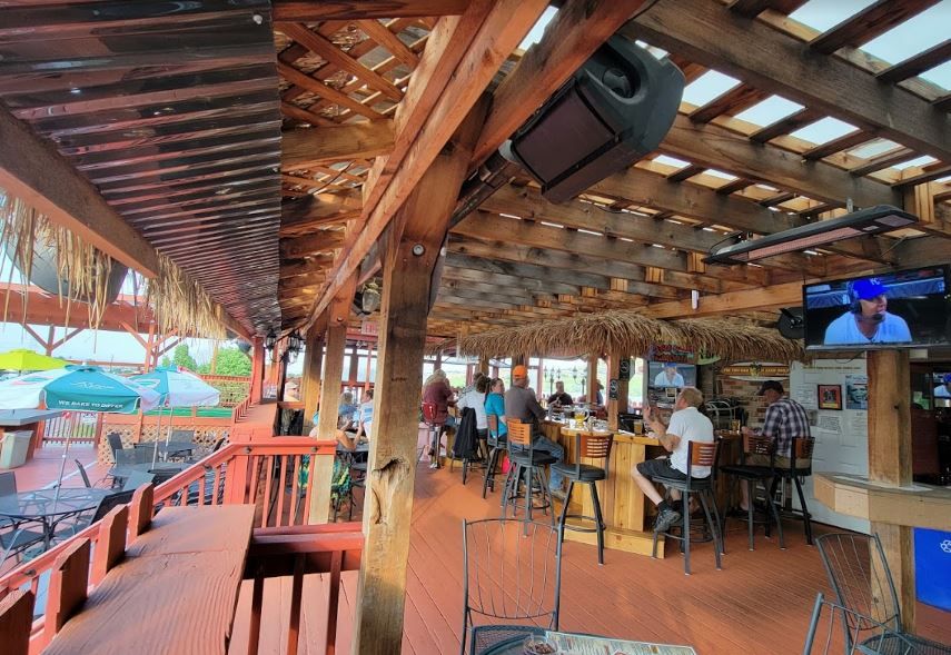 Wrigley's Chicago Bar & Grill