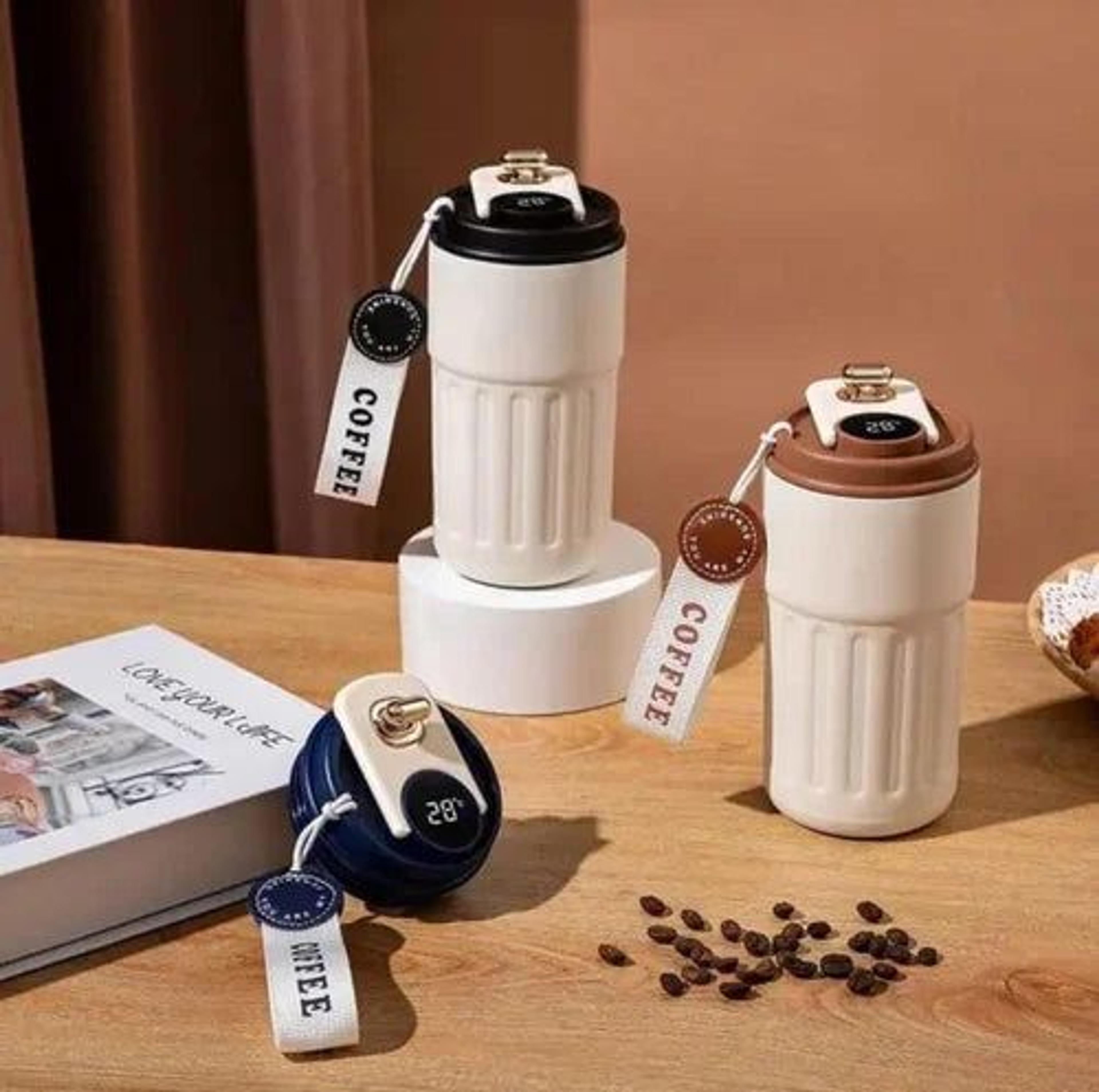 Premium Smart Coffee Cup with Temperature Display - 450ml - Thumbnail 3