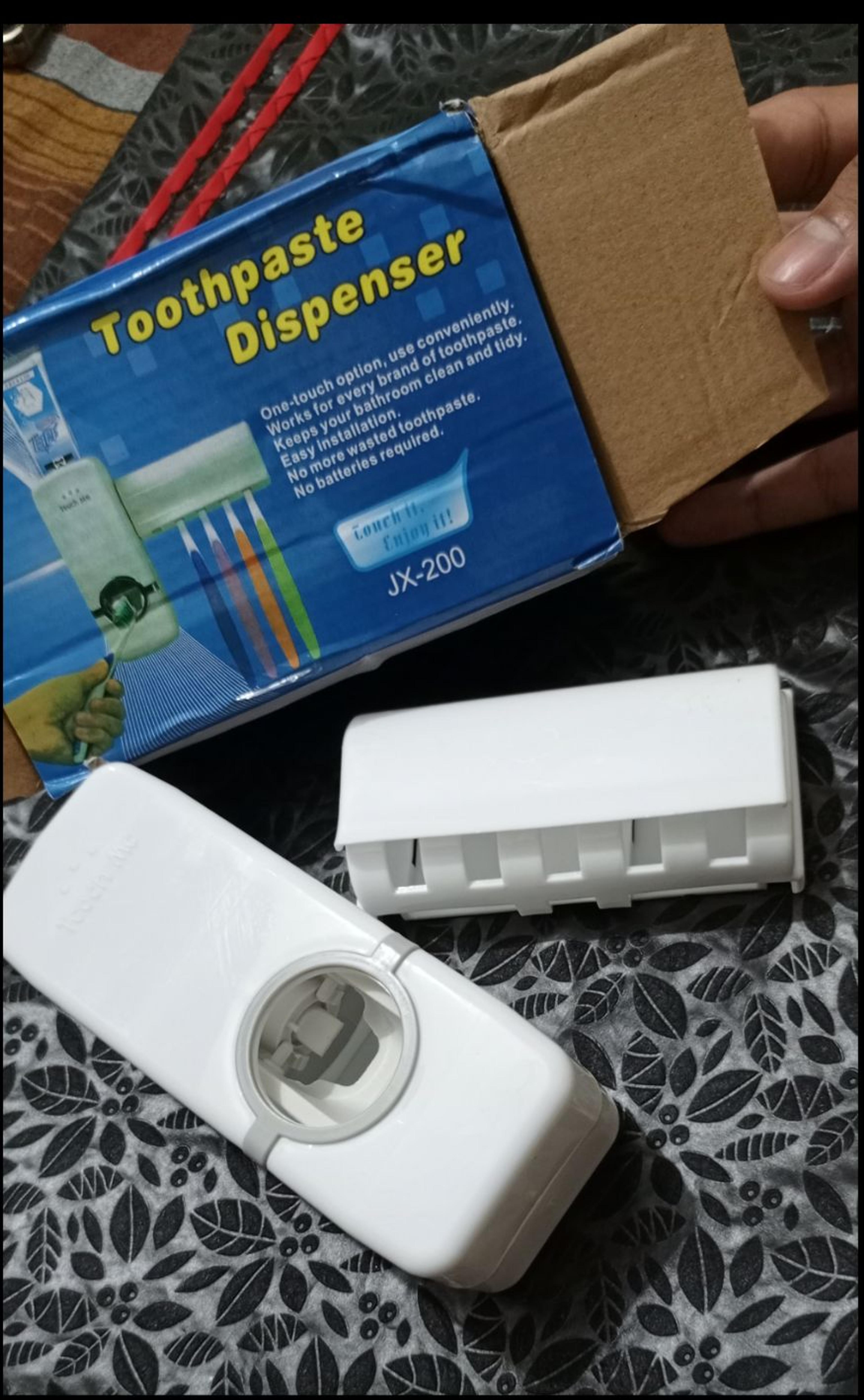 Wall-Mounted Toothpaste & Brush Dispenser - Thumbnail 5