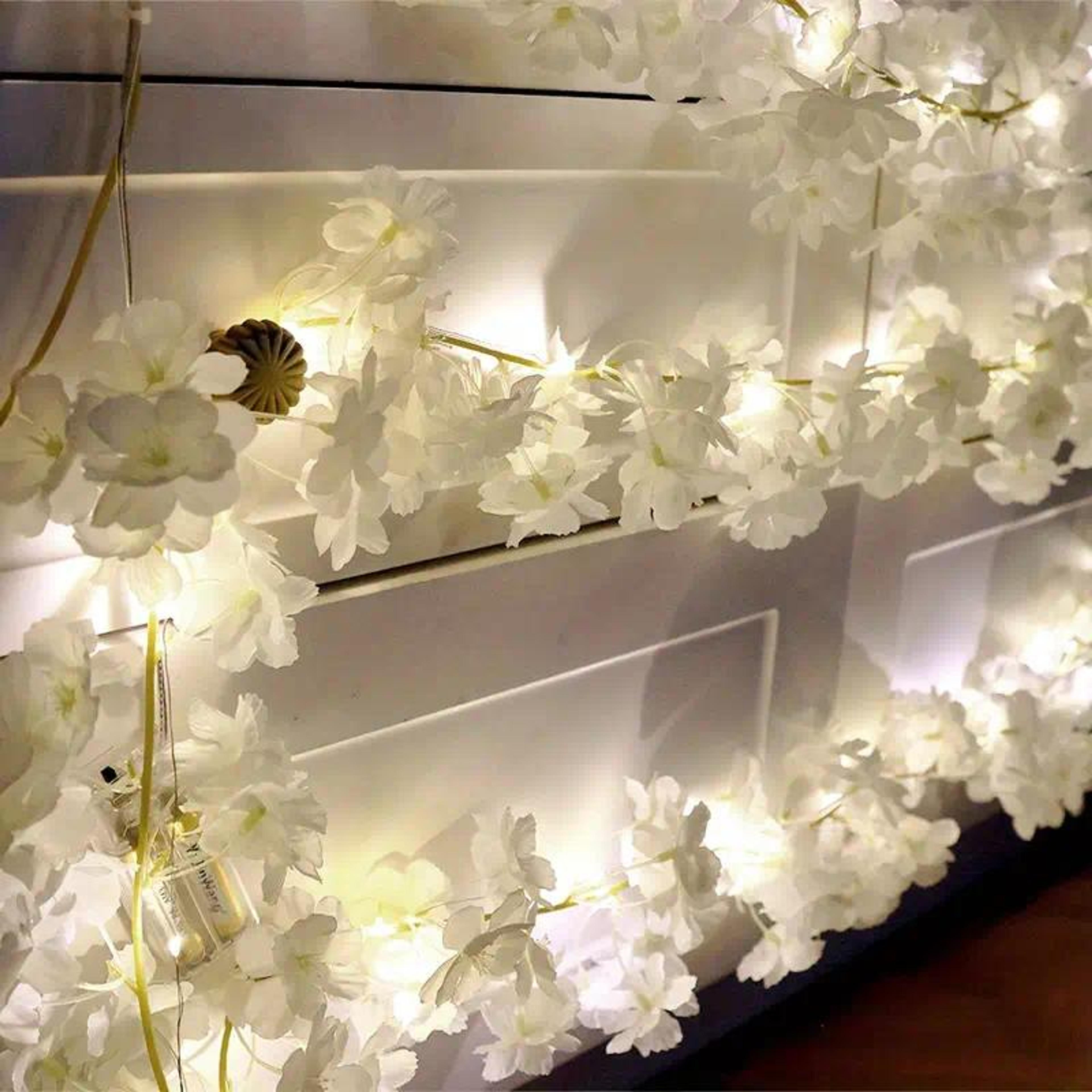 Battery LED White Bail Garland - Thumbnail 1