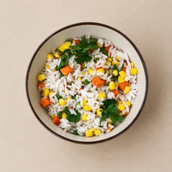 Arroz común con verduras