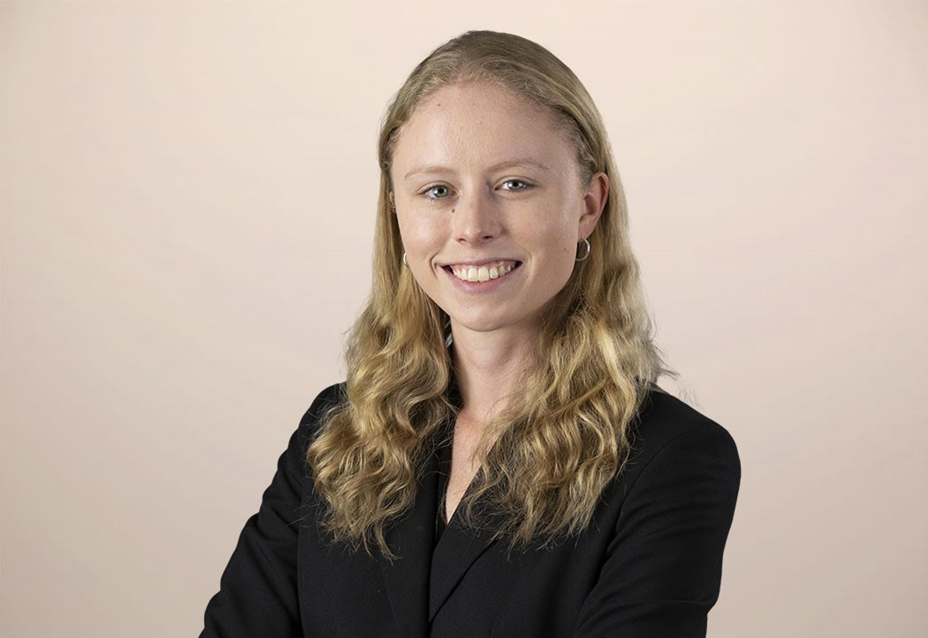 Sarah Lervold headshot