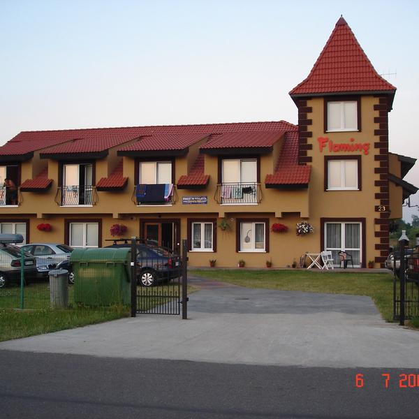 Budynek Flaming Rowy latem 2006 roku