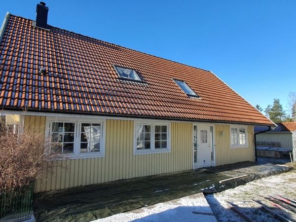 Takrenovering, Täby