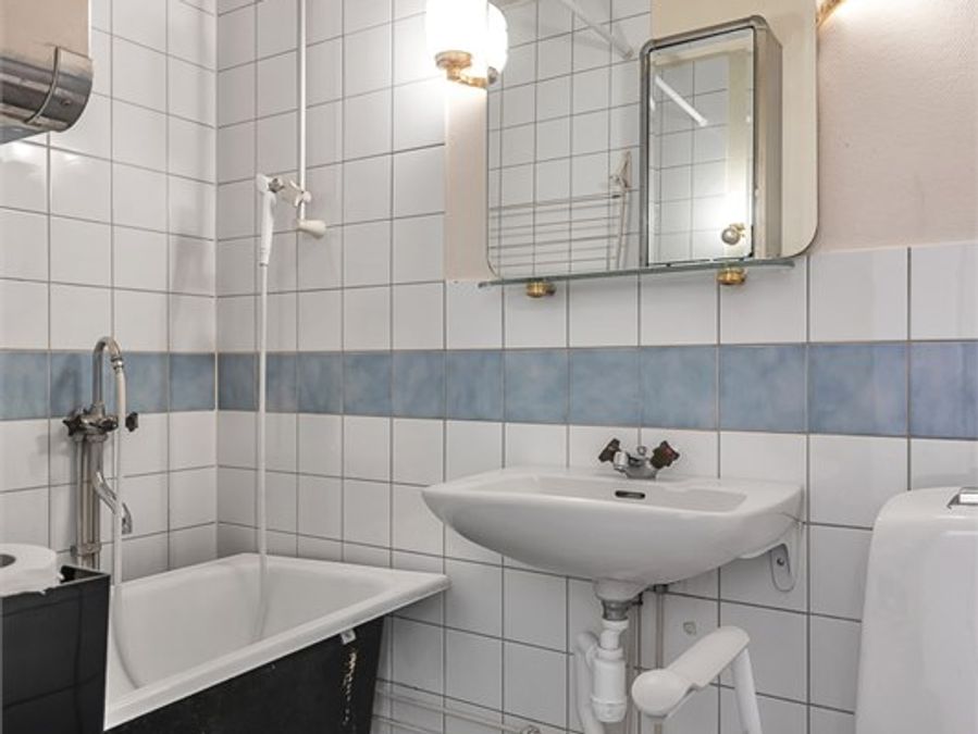 Takrenovering, Täby, bild 11