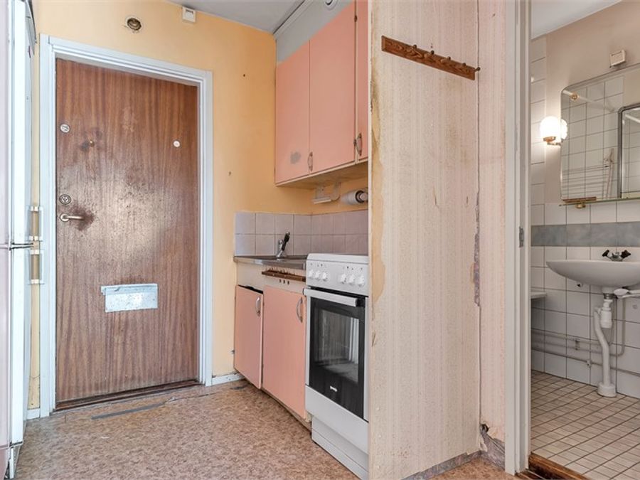 Takrenovering, Täby, bild 9