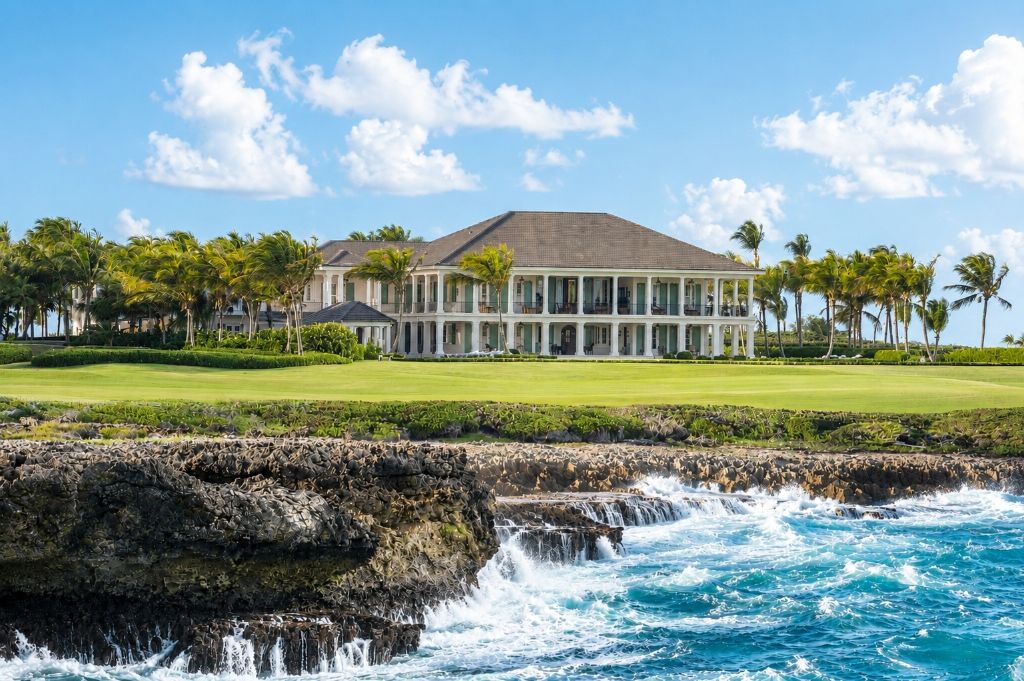 Oceanfront Mansion in Corales: Ultra-Luxury Property in Punta Cana