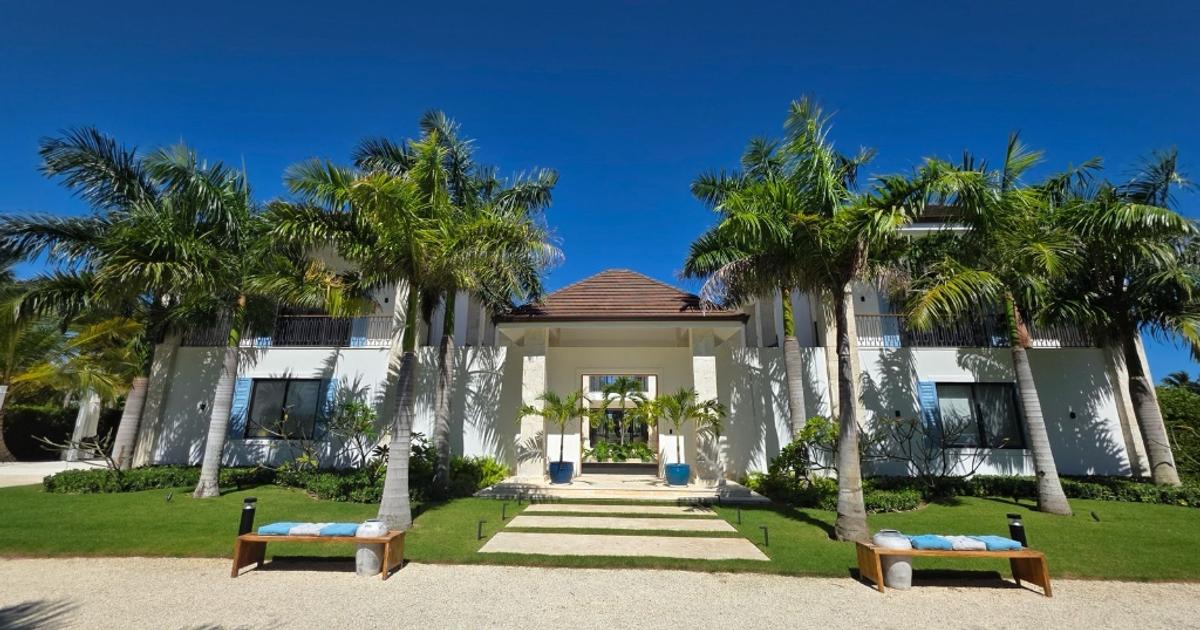 Contemporary Villa with Lake Views in Corales, Punta Cana