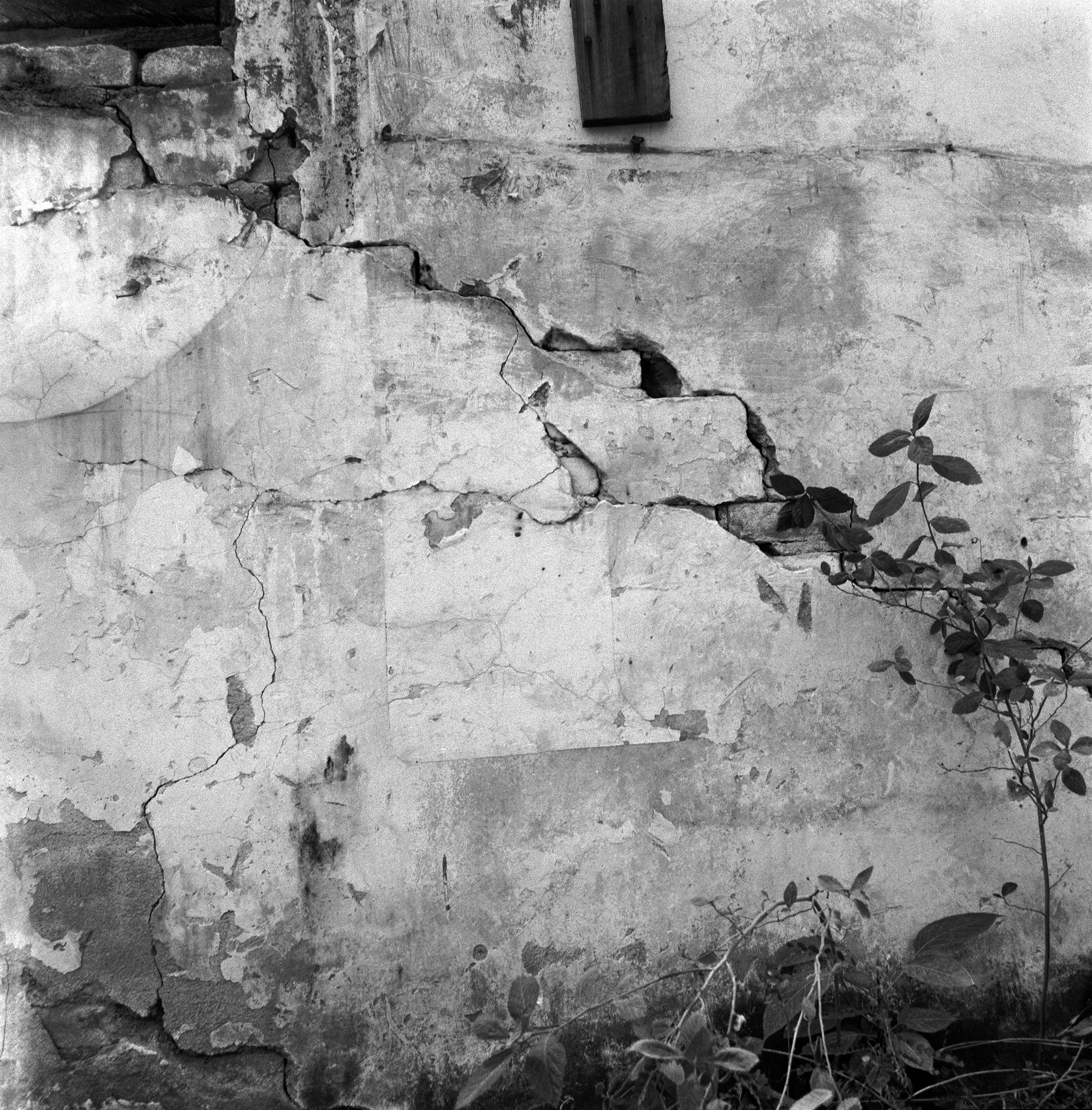 crack home