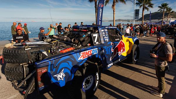 Bryce Menzies: Huyền Thoại Off-Road Racing