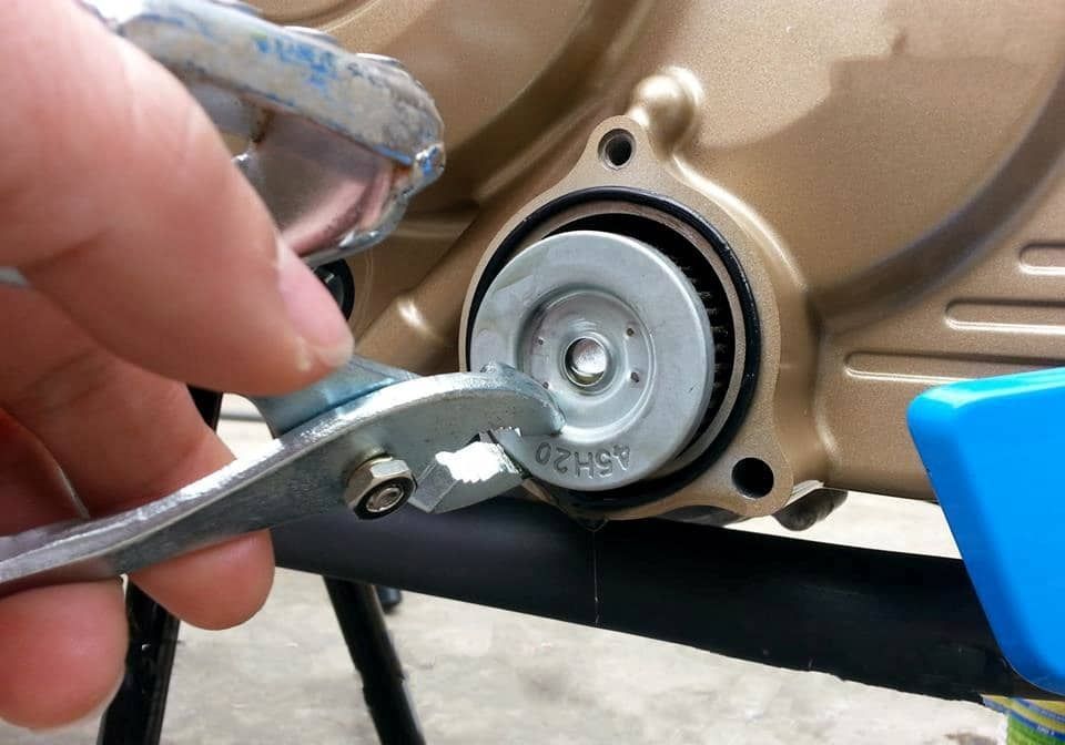 Đánh giá lọc nhớt Febi Bilstein cho xe máy: Phân tích dữ liệu kỹ thuật & hiệu năng thực tế