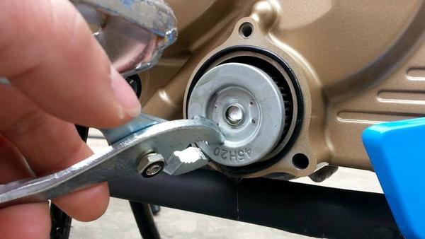 Đánh giá lọc nhớt Febi Bilstein cho xe máy: Phân tích dữ liệu kỹ thuật & hiệu năng thực tế