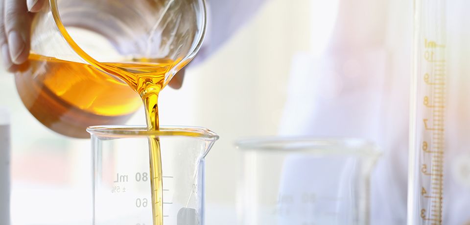 Chỉ Số TBN Trên Chai Nhớt Quan Trọng Như Thế Nào Cho Động Cơ Của Bạn?
