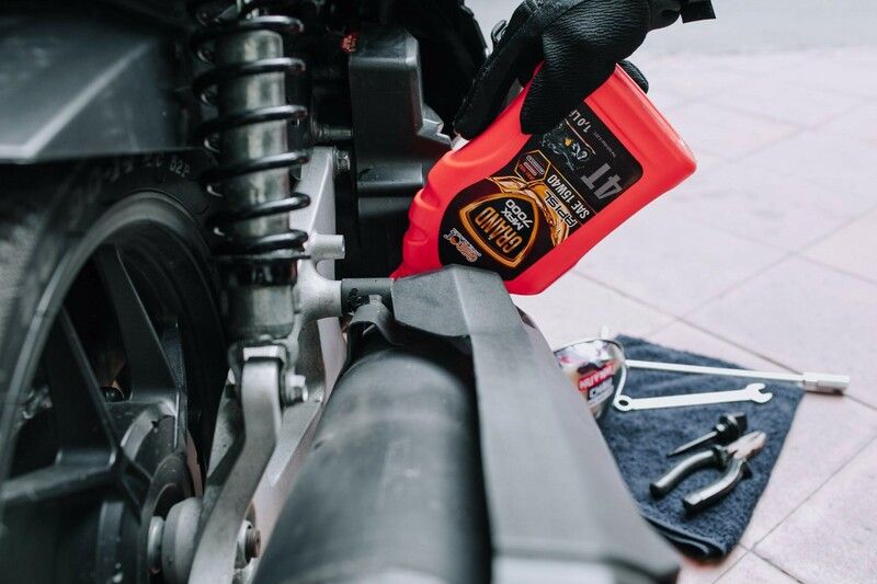 Đánh giá dầu nhớt Grand Oil - Dầu nhờn thương hiệu Việt phù hợp cho điều kiện khí hậu và địa hình tại VN