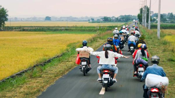 Về quê bằng xe cũ: Nên chọn nhớt đặc (W50) hay nhớt nhẹ (W40) để an toàn?