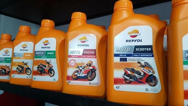 Lý giải nguyên nhân gây sốt của dòng dầu nhớt Repsol Scooter 5w40