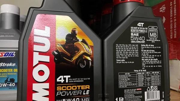 Thay dầu nhớt cho xe máy: Chọn dung tích 1L hay 0,8L?