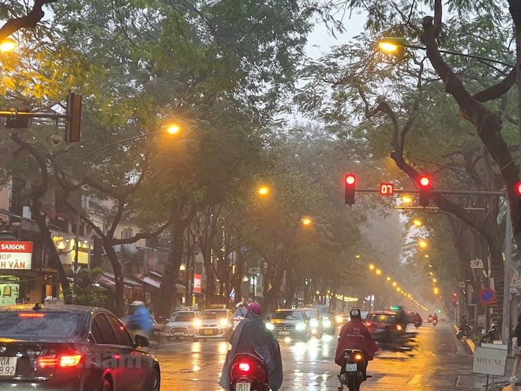 7 lưu ý quan trọng khi di chuyển bằng xe máy trong mùa mưa