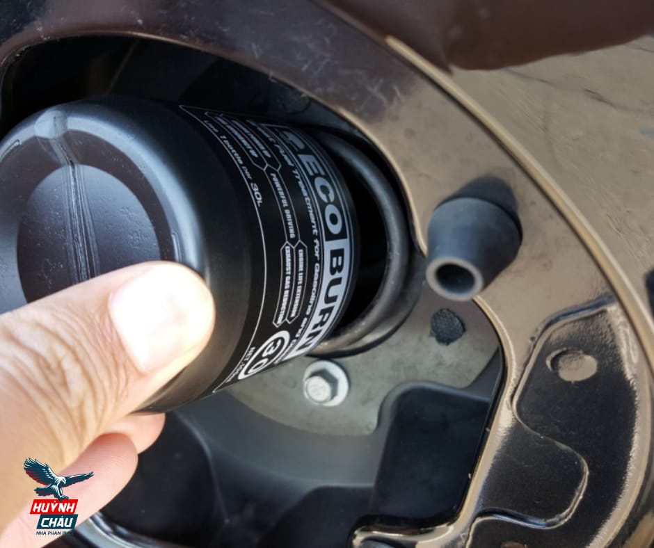 Bí quyết bảo vệ xăng động cơ bằng phụ gia nhiên liệu AMSOIL Quickshot