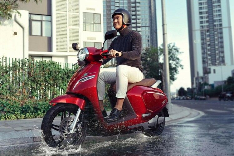 Thay ắc quy xe máy điện: nhầm lẫn và những điều cần biết