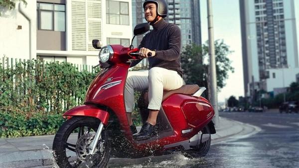 Thay ắc quy xe máy điện: nhầm lẫn và những điều cần biết