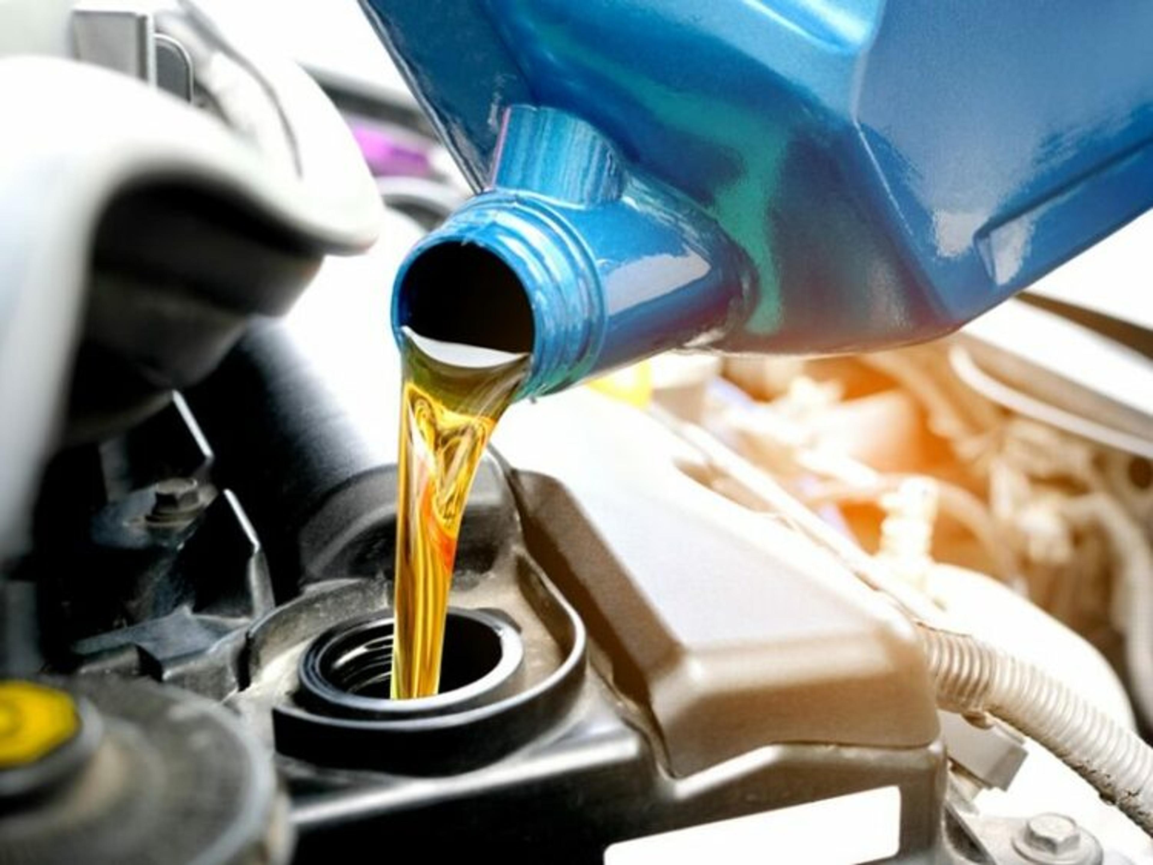 Dầu nhớt Amsoil được đánh giá là rất tiết kiệm nhiên liệu, giúp kiểm soát khí thải hiệu quả
