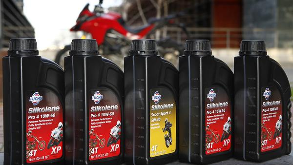 Cảm nhận đánh giá về dầu nhớt Fuchs Silkolene Pro 4 5W40