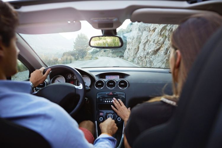 Mách bạn 9 bí quyết tiết kiệm nhiên liệu cho xe ô tô chỉ có tài xế lâu năm mới biết