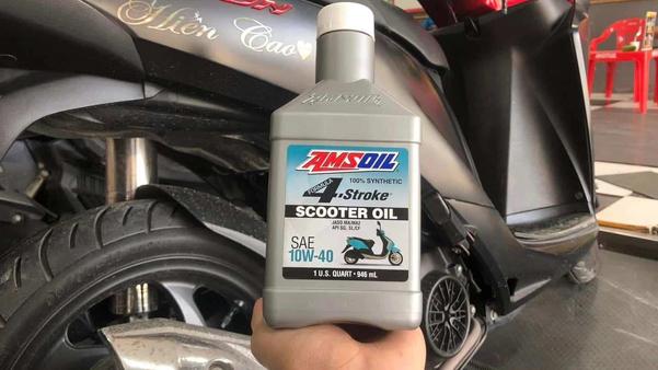 Nhớt Amsoil cho xe tay ga nên lựa chọn loại nào?