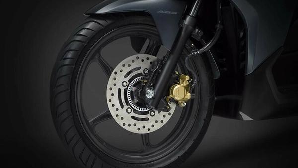 Veloce - thương hiệu vỏ không ruột số 1 hiện nay dành cho xe Air Blade