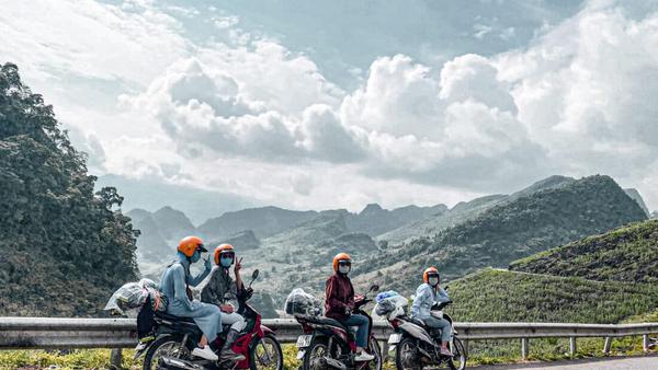 Vỏ xe máy đi phượt an toàn – Bí quyết chọn đúng chuẩn cho dân mê xê dịch