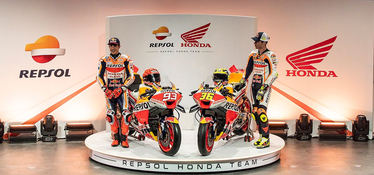 Đội đua Repsol Honda giới thiệu màu sắc của đội tại trụ sở Repsol ở Madrid