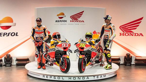 Đội đua Repsol Honda giới thiệu màu sắc của đội tại trụ sở Repsol ở Madrid