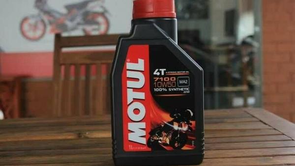 Motul 7100 và Htech nên xài dòng dầu nhớt nào?