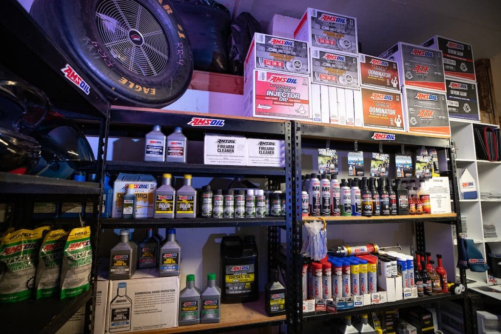 Tuổi thọ dầu nhớt AMSOIL và mỡ bò: Hướng dẫn chi tiết để bảo quản tốt nhất