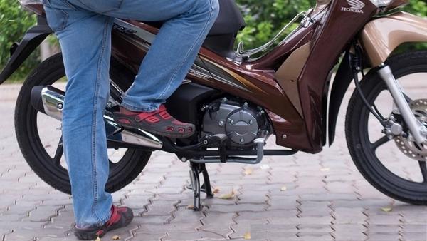 Dấu hiệu nhận biết bình ắc quy cho xe máy đang yếu hoặc sắp hỏng