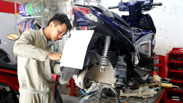 Những sai lầm cần tránh khi thay dầu nhớt xe máy