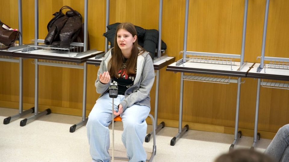 3A: THEATERWORKSHOP "LOCKER ROOM TALK ZUM THEMA MÄNNLECHKEET"
