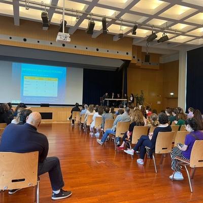 CLASSES DE 7e: ORIENTATION VERS L'ENSEIGNEMENT LATIN; ANGLAIS OU CHINOIS — photo 3