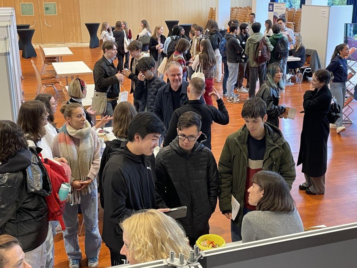 CLASSES DE 7e: ORIENTATION VERS L'ENSEIGNEMENT LATIN; ANGLAIS OU CHINOIS.
