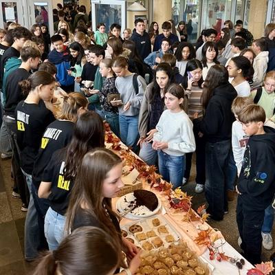 4CLZH1: ATELIERS AVEC D'AUTRES CLASSES - PRÉPARATION DE L'EXPOSITION "10 ANS PROJET DÉVELOPPEMENT" — photo 29